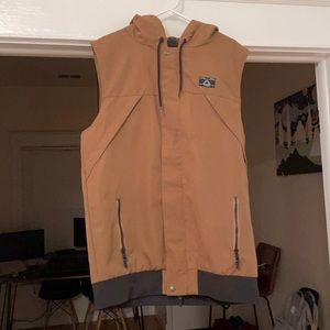 Armada Arlington Vest. Brown